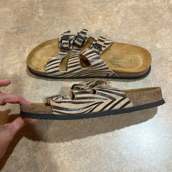Women’s NAOT sandals size 41 - Picture 5 of 8